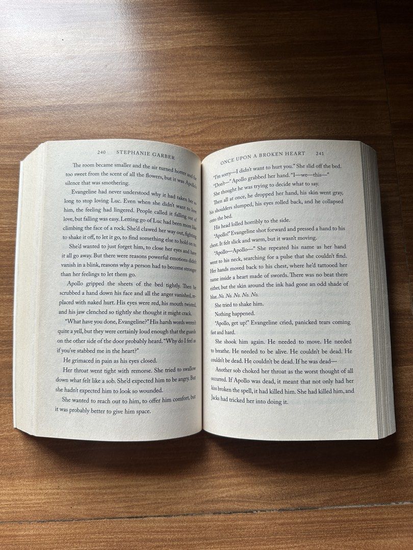 Once Upon a Broken Heart by Stephanie Garber (Category: Storybooks) located in Cainta. Submitted by scarletsclosetph (Listing ID 1424714488, Image 3). Description: - 99% smooth - no annotations, never been read - bought at fully booked RFS: decluttering! 📍loc: Cainta, Rizal Available for Delivery & Meet-up at Sta. Lucia Mall/Q-Plaza .