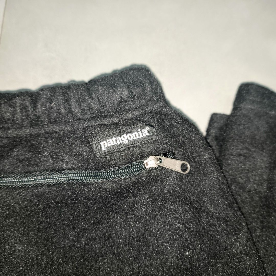 Patagonia Fleece Pants - Black (Category: Jeans) located in Batangas. Submitted by jericoeco (Listing ID 1424808259, Image 3). Description: -Black Patagonia fleece pants. - Features an elastic waistband with a drawstring. - Size M. -L:39|W:30-41|HEM:8.