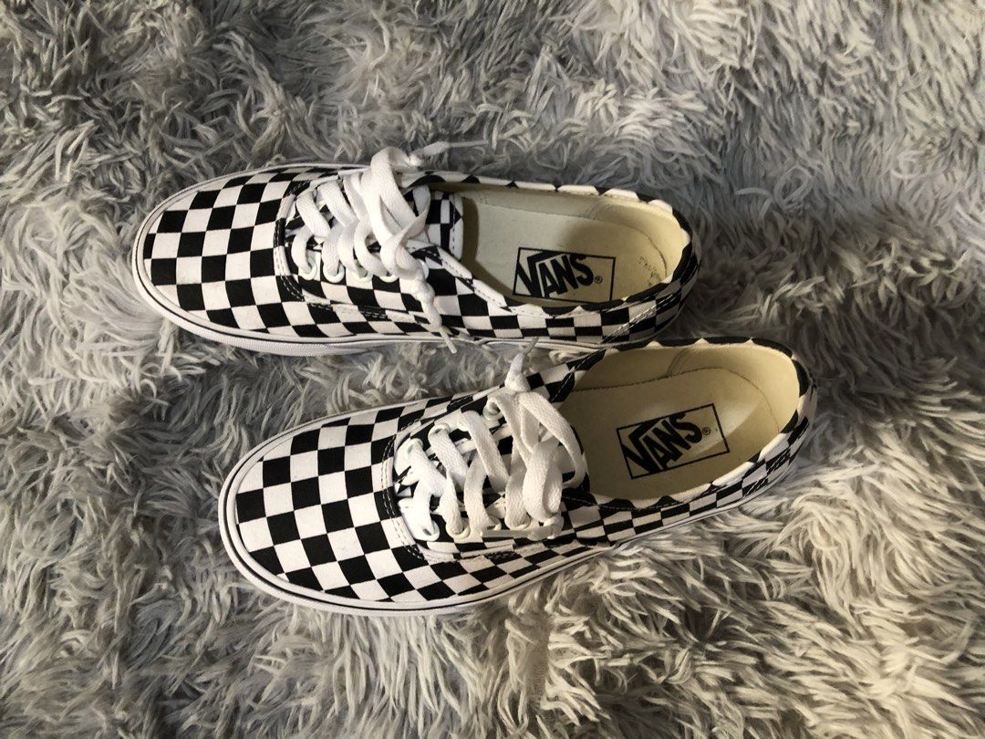 preloved Vans Authentic platform checker board black and white (Category: Sneakers) located in San Jose del Monte. Submitted by mm_ch (Listing ID 1424747248, Image 1). Description: US MEN 6.5 US WOMEN 8.0 UK 5.5 EUR 38.5 CM 24.5 no box no sole sep no heel drags visible dirt no cod rfs: i need money.