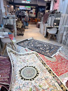 (Category: ) located in . Submitted by nomadicandmoderncarpets (Listing ID 1424747328, Image 1). Description: .