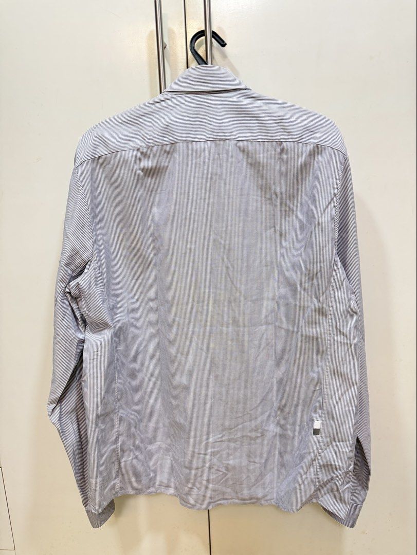 Rapha Cotton Oxford Shirt - Men's (Category: Tshirts & Polo Shirts ) located in Manila. Submitted by happy.we.go (Listing ID 1424730531, Image 3). Description: Rapha Oxford Buttondown shirt Large on tag .