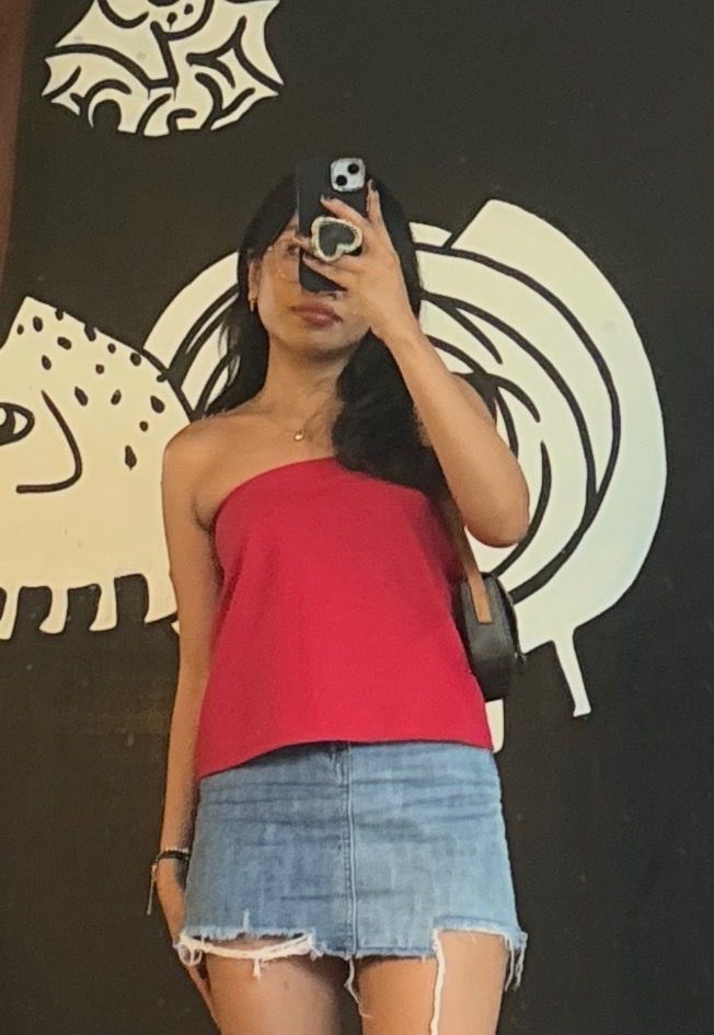 Red Linen Tube Top (Category: Others Tops) located in Makati City. Submitted by irodri (Listing ID 1424822404, Image 3). Description: - Vibrant red tube top - Comfortable fabric - Perfect for casual wear - Versatile piece - Pairs well with jeans and skirts.