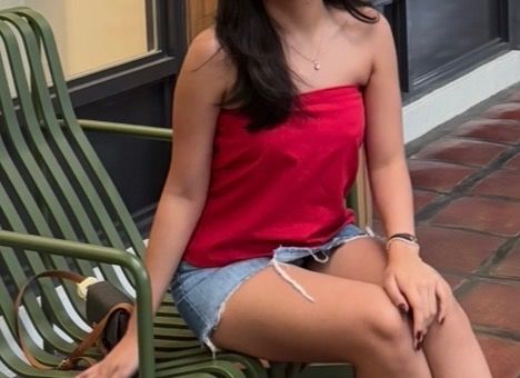 Red Linen Tube Top (Category: Others Tops) located in Makati City. Submitted by irodri (Listing ID 1424822404, Image 2). Description: - Vibrant red tube top - Comfortable fabric - Perfect for casual wear - Versatile piece - Pairs well with jeans and skirts.