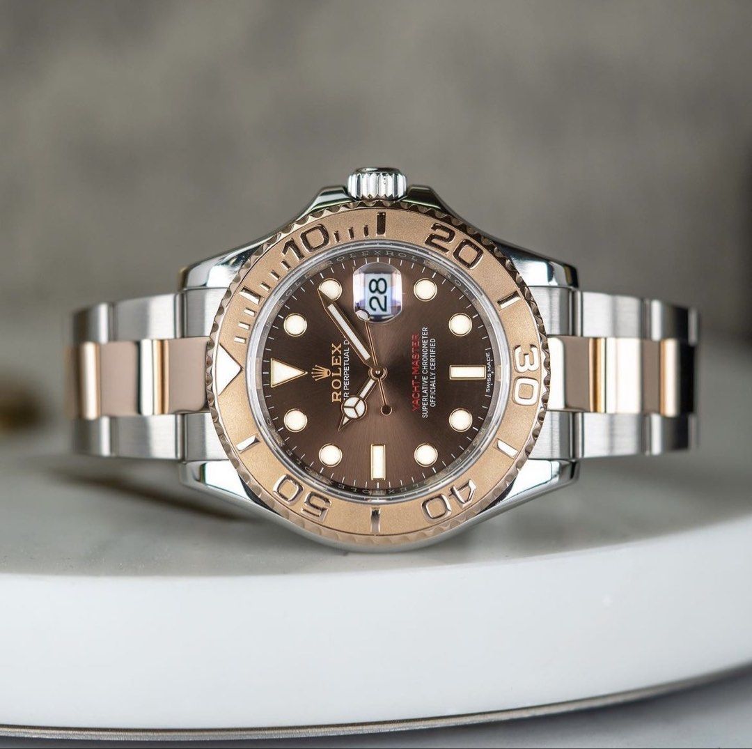 Rolex Yacht-Master 40 116621 Chocolate Dial 2019 (Category: Watches) located in Singapore. Submitted by everose.gold (Listing ID 1424828807, Image 1). Description: Rolex Yacht-Master 40 116621 Chocolate Dial 2019 Price: S$18,888 Beautiful Rolex Yacht-Master 40 Ref. 116621 with the highly sought-after sunburst chocolate dial and Everose Rolesor combination. Discontinued reference with one of the most iconic colour pairings Rolex has produced. Spor
