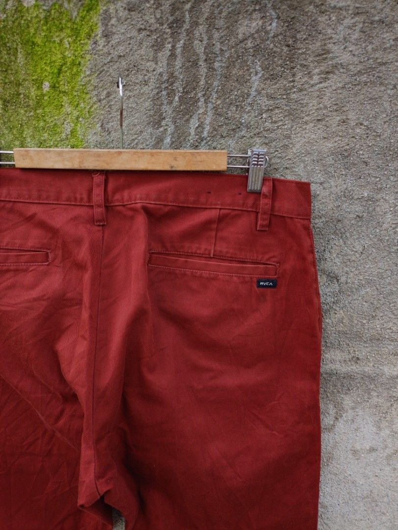 RVCA WEEK END CHINO Pants - Size 36 (Category: Chinos) located in Manila. Submitted by street.hustlin (Listing ID 1424718362, Image 3). Description: RVCA WEEK END CHINO PANTS Size - 36 Length - 44 Leg opening - 8.5 Excellent Condition No major flaw Need wash only PHP 850 Location Santiago City Isabela ‼️ .