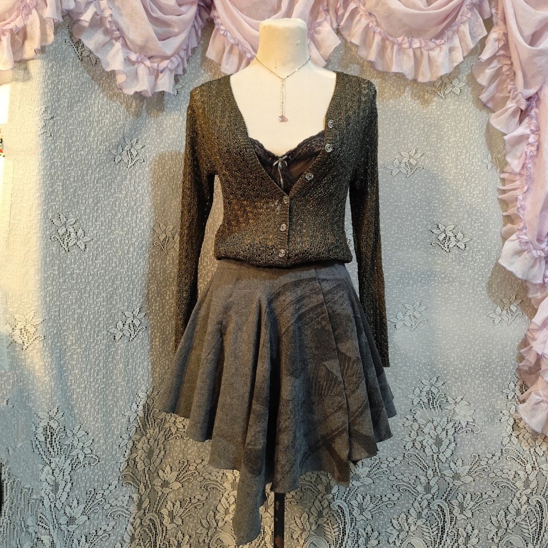 S. Deer Grey Assymetrical Skirt (Category: Sets or Coordinates) located in Antipolo. Submitted by wysterya.ph (Listing ID 1424874036, Image 3). Description: ｡ﾟﾟ･౨ৎ･ﾟﾟ｡ ﾟ。S Deer Collection Gray Assymetrical Skirt ﾟ･｡･ 🍨 S on Tag, L: 13.5-17 Inches, W: 26 ~𝑤𝑎𝑠ℎ𝑒𝑑~ ~this with tank top, thights and boots ╭────────༺♡༻───────╮ Note: gcash payment only + j & t shipping, SF depends on your location and pouch size, this will be paid together with th