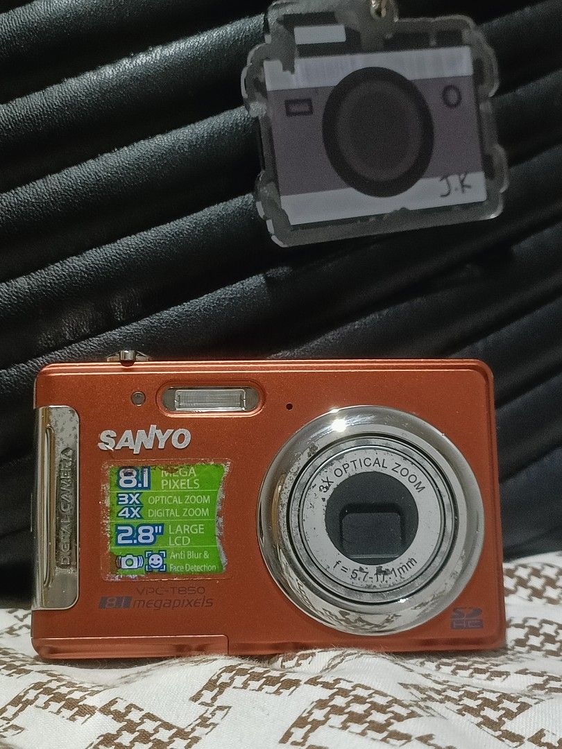Sanyo VPC T850 (Category: Cameras) located in Ilagan. Submitted by minkicar (Listing ID 1424849120, Image 1). Description: Sanyo VPC T850 ⚡ 500 PHP Working with issue Issue: White screen Output 🥰.