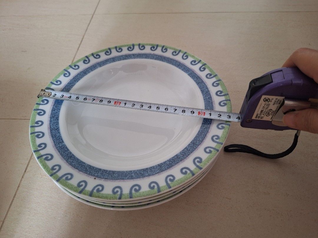 Set of 4 Decorative Plates446014098737745920