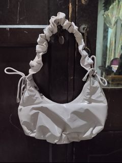 (Kategori: ) berada di . Dikirim oleh arinnza_ (ID iklan 1424779975, Gambar 1). Deskripsi: .