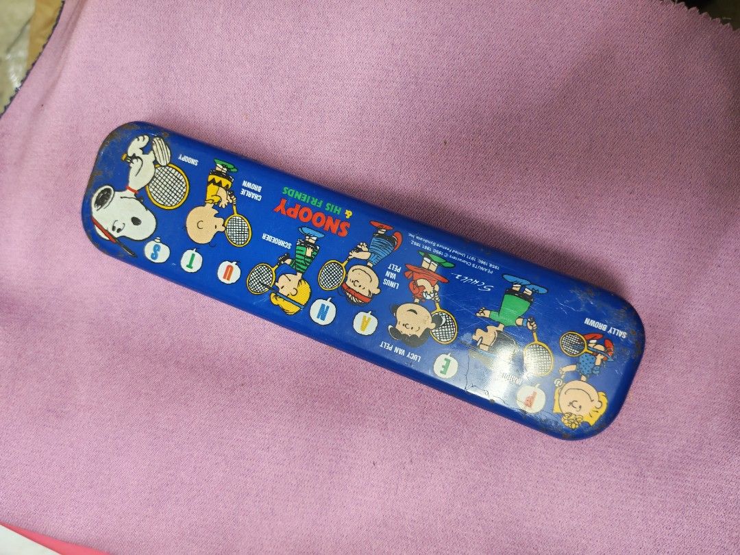 Snoopy & Friends Pencil Case (Category: Stationery & School Supplies) located in Manila. Submitted by GentleGiant (Listing ID 1424779181, Image 1). Description: Snoopy pancil tin case.