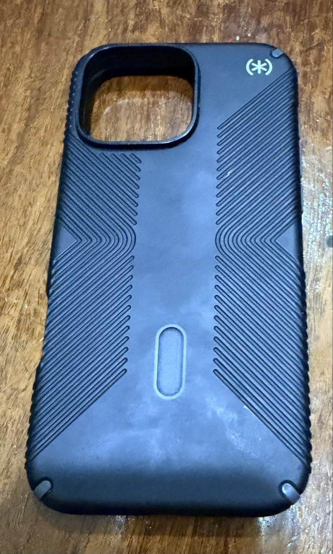 Speck iPhone 16 pro max case (Category: Cases & Sleeves) located in Pasig City. Submitted by finnythefish (Listing ID 1424801123, Image 1). Description: Speck brand from Digital Walker .