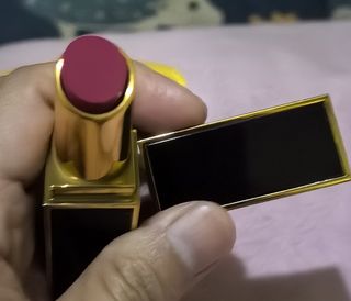 (Category: ) located in . Submitted by uptrendglam (Listing ID 1424728524, Image 1). Description: .
