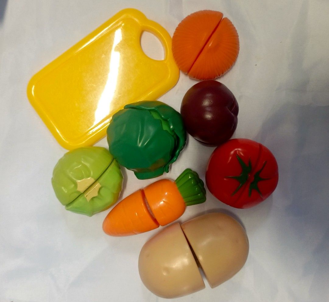 Toy Kitchen Set with Fruits and Vegetables (Category: Kids Toys) located in Antipolo. Submitted by chacha18 (Listing ID 1424767981, Image 3). Description: For take all mix cutting fruits, veggies & cooking toys. Manage your expectation for this items, this are preloved from Japan box. No haggling please, madami na po ito 😊.