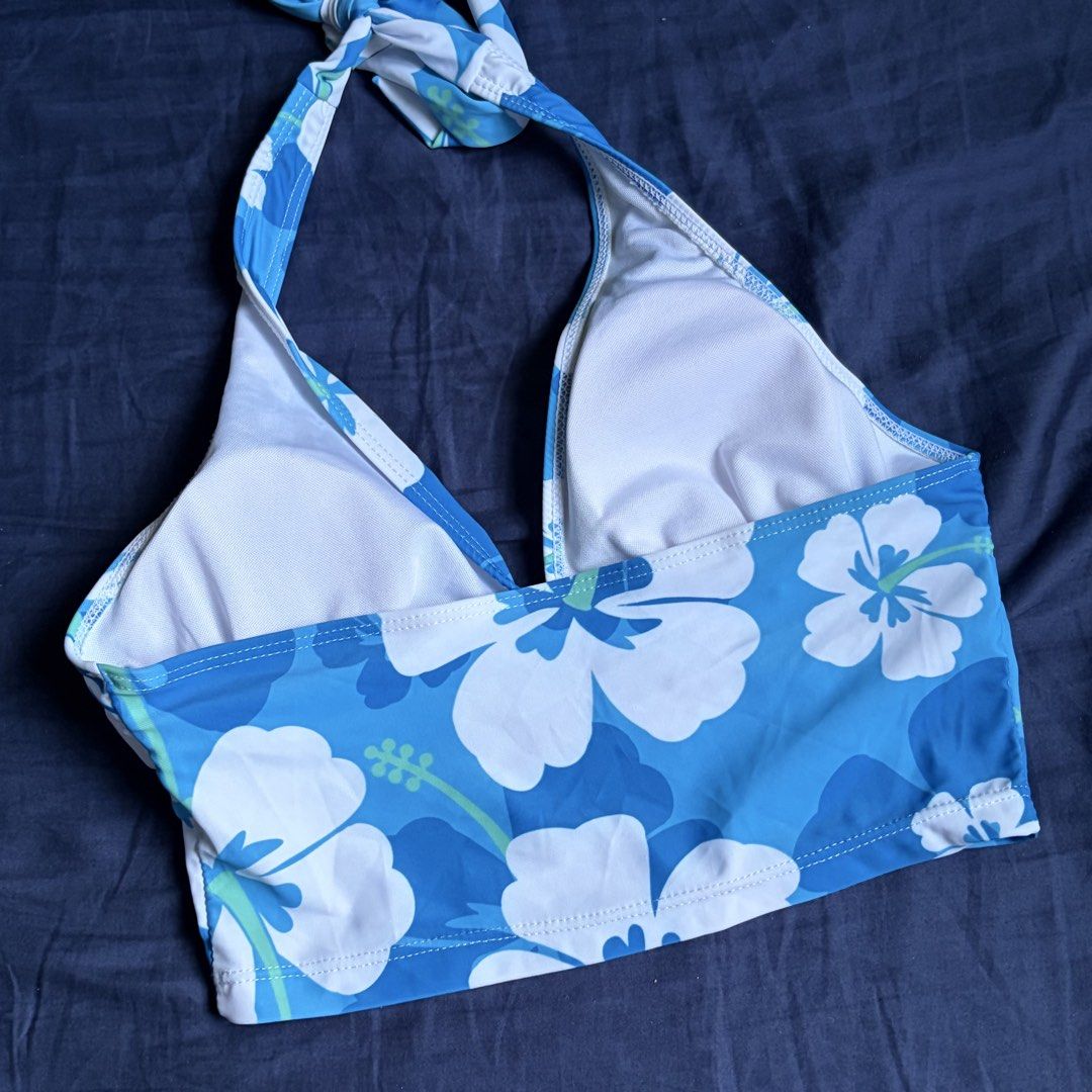Two Piece Swimsuit/ Tankini Crop (Category: Bikinis & Swimsuits) located in Tarlac. Submitted by 3fted (Listing ID 1424825017, Image 3). Description: Size small on tag Sobrang ganda and uso to nowww 😍 must have! High waist bottom Pass to low ballers! Can give discount if 3 items up 🫶.