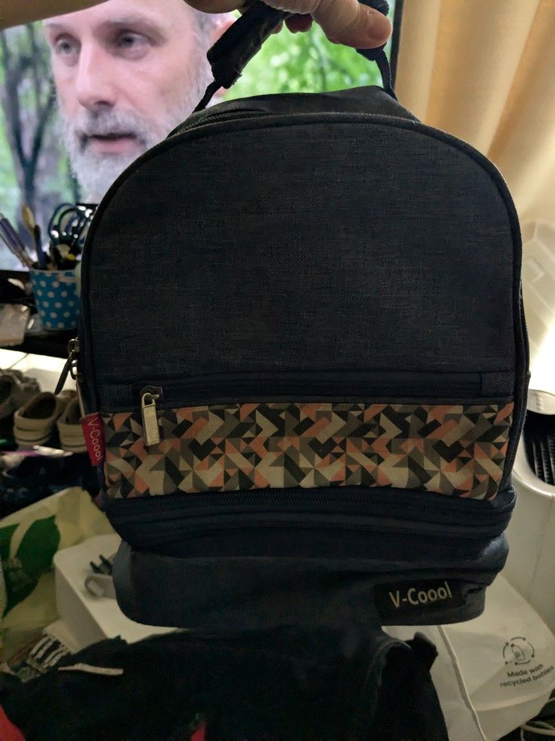 V-coool Insulated Bag (Category: Breastfeeding & Bottle Feeding) located in Cainta. Submitted by roxanhernandez (Listing ID 1424778029, Image 1). Description: V-coool insulated bag is perfect for keeping your items cool. It features a denim-like exterior with a patterned accent. The interior is lined with a silver, insulated material. It has a zipper closure and a handle for easy carrying..