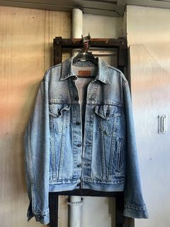 (Category: ) located in . Submitted by kenzythrift_ (Listing ID 1424777447, Image 1). Description: .