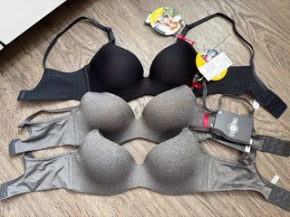 (Category: ) located in . Submitted by jr.wardrobe (Listing ID 1424785666, Image 1). Description: .