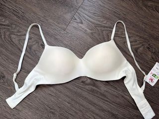 (Category: ) located in . Submitted by jr.wardrobe (Listing ID 1424787157, Image 1). Description: .