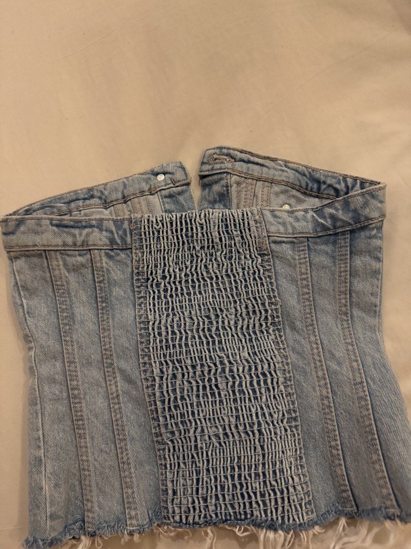 Zara Denim Corset Top XS (Category: Sleeveless) located in Cainta. Submitted by _matchabby (Listing ID 1424803364, Image 3). Description: .