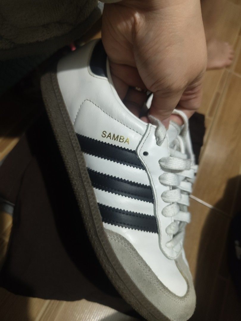 Adidas Samba White Black Sneakers (Category: Sneakers) located in Makati City. Submitted by rontagz (Listing ID 1424885115, Image 2). Description: no box.