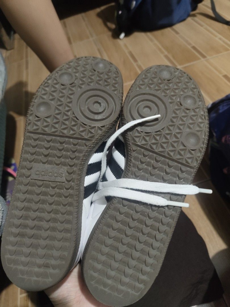 Adidas Samba White Black Sneakers (Category: Sneakers) located in Makati City. Submitted by rontagz (Listing ID 1424885115, Image 3). Description: no box.