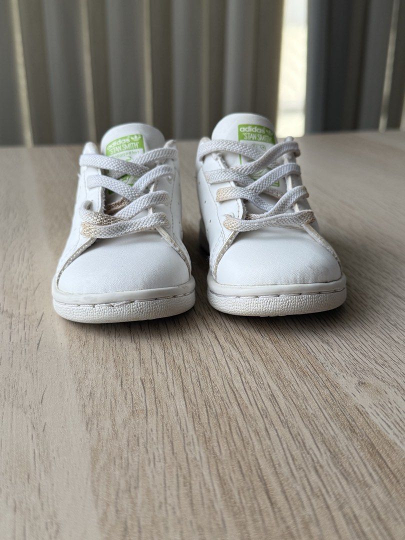 Adidas Stan Smith Kids Kermit size 22 (Category: Babies & Kids Fashion) located in Quezon City. Submitted by tjarchives (Listing ID 1424913257, Image 3). Description: Well used with care But couldn’t remove the brown stains on the laces anymore Negotiable.