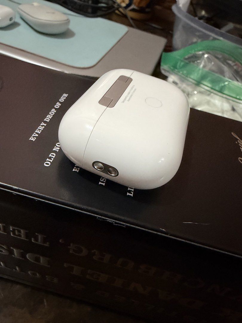 AirPods Pro Gen 2 Type C (Category: Earphones) located in Dasmarinas. Submitted by markusi22 (Listing ID 1425025316, Image 3). Description: w waranty cover until August 2026.