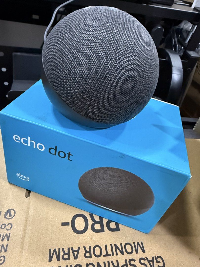 Amazon Echo Dot (Category: Soundbars, Speakers & Amplifiers) located in Kuala Lumpur. Submitted by mlnttt (Listing ID 1424920968, Image 1). Description: Demo set, .