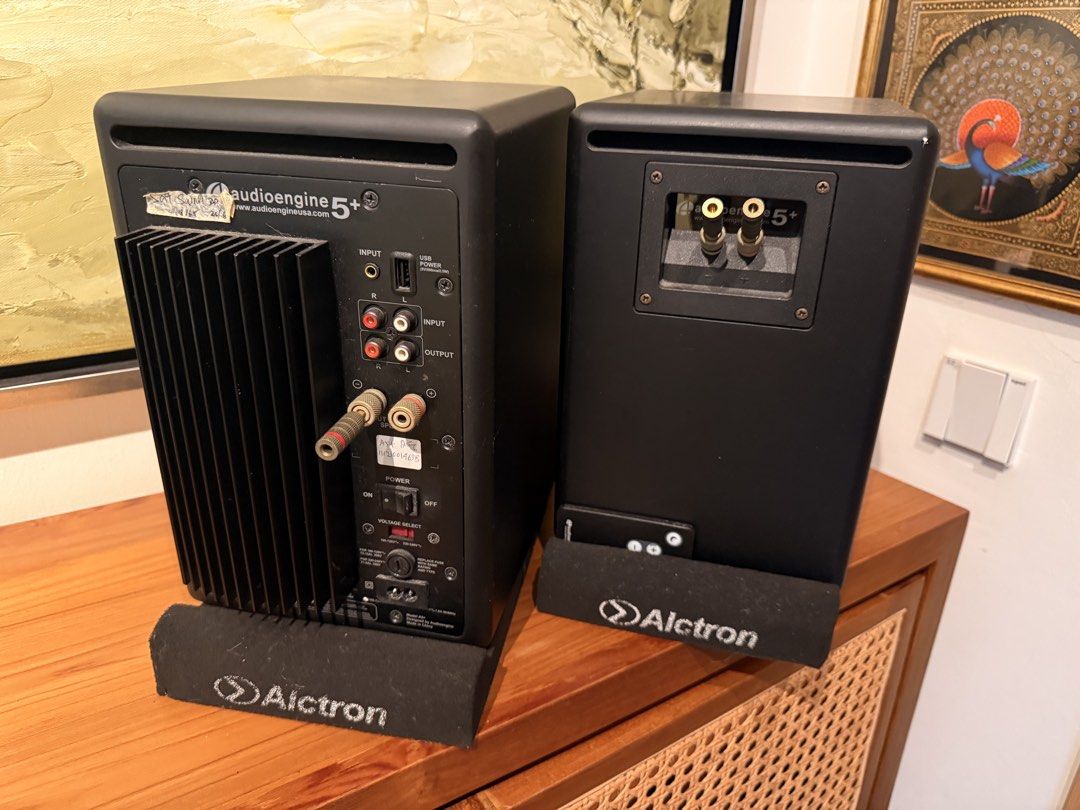 Audioengine A5+ Powered Speakers - Black65671932424321111