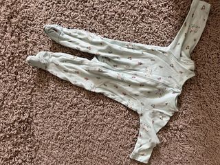 (Category: ) located in . Submitted by mummy_marchen (Listing ID 1424896682, Image 1). Description: .