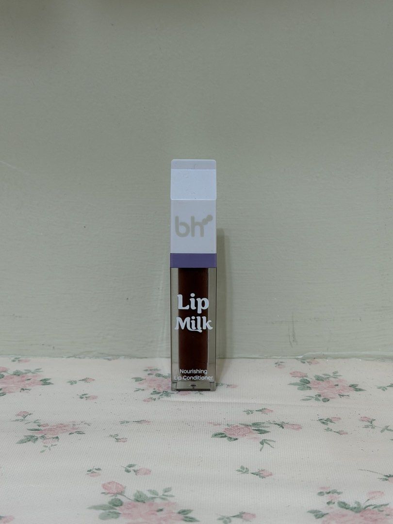 Beauty Hive lip milk in COCOA MILK (Category: Makeup) located in Manila. Submitted by chi.declutters_ (Listing ID 1424988198, Image 1). Description: freebie for ₱500+ orders! - used once only - rfs: decluttering lippies i rarely use - pm for more pics/info .