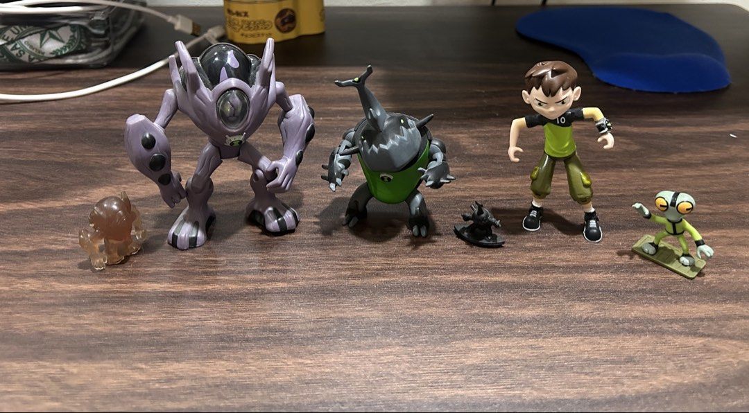 Ben 10 Action Figures Set (Category: Action & Battle Toys) located in Manila. Submitted by alainachu (Listing ID 1425038613, Image 1). Description: Set of Ben 10 action figures featuring various characters. Includes figures of Ben, Grey Matter, and other alien forms. The figures are in various poses and appear to be made of plastic. Perfect for Ben 10 fans and collectors. -495.