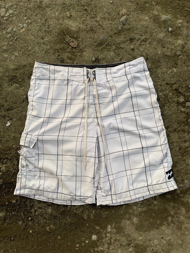 Billabong Board Shorts (Category: Swim Trunks & Board Shorts) located in Braulio E. Dujali. Submitted by gabizz (Listing ID 1425012705, Image 1). Description: Billabong Board Short W:35 L:32 350+sf .
