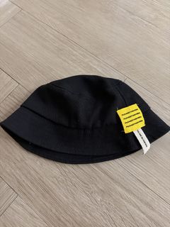 (Category: ) located in . Submitted by closetsale28 (Listing ID 1424905974, Image 1). Description: .