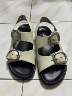 (Category: ) located in . Submitted by preloved1793 (Listing ID 1425043555, Image 1). Description: .