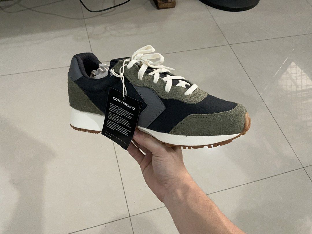 Converse Omega Trainer Ox (Category: Sneakers) located in Quezon City. Submitted by a_basco (Listing ID 1424888758, Image 1). Description: Brand New Qc Area Negotiable No Issue Inclusion: Shoes and Box Size (Mens): US 8.5 .
