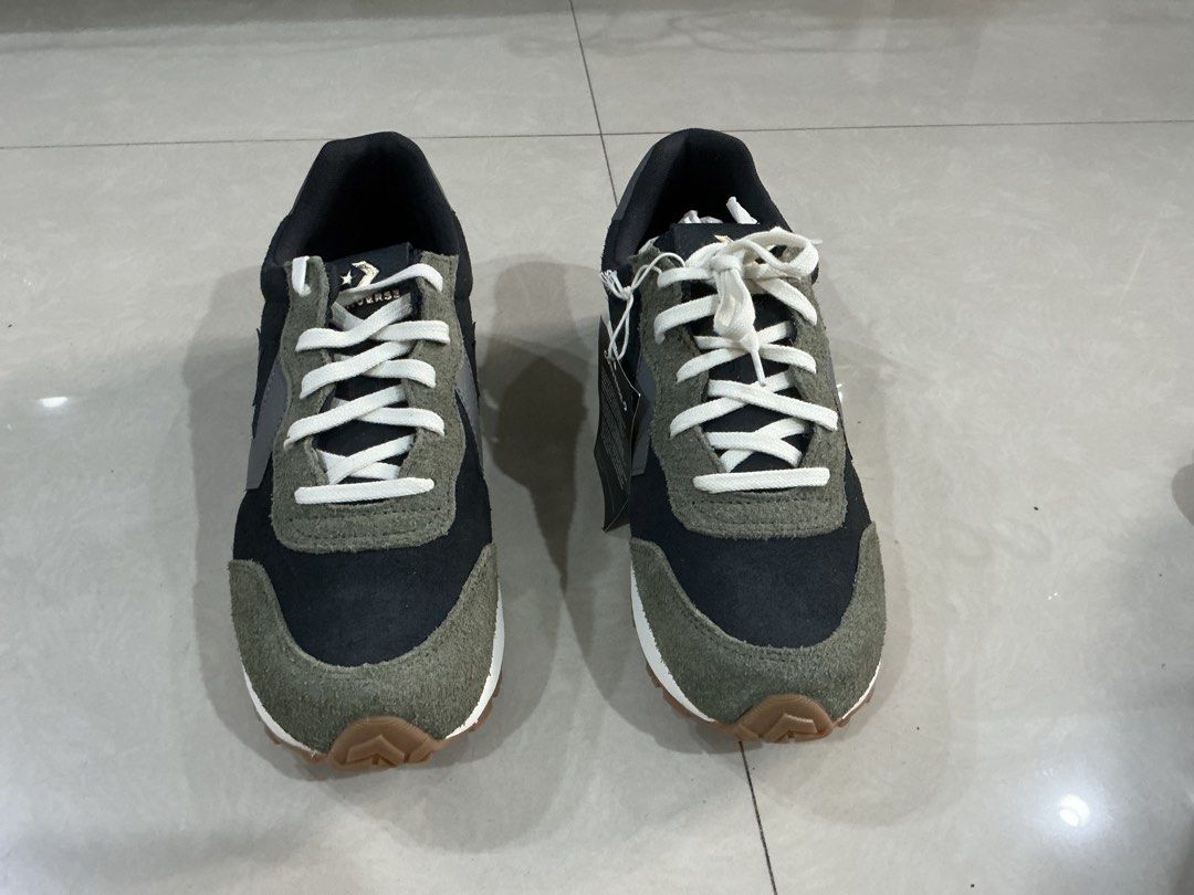 Converse Omega Trainer Ox (Category: Sneakers) located in Quezon City. Submitted by a_basco (Listing ID 1424888758, Image 3). Description: Brand New Qc Area Negotiable No Issue Inclusion: Shoes and Box Size (Mens): US 8.5 .