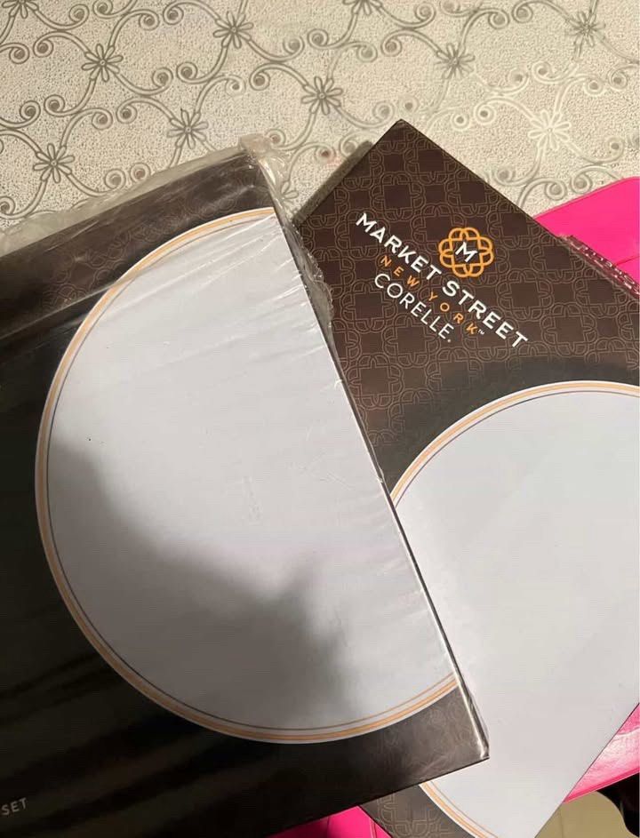 Corelle plate (Category: Dinnerware & Cutlery) located in Dagupan City. Submitted by nathani3l (Listing ID 1424993771, Image 1). Description: Never been use For sale 2800 (2pcs in 1 box) negotiable Loc: pangasinan.
