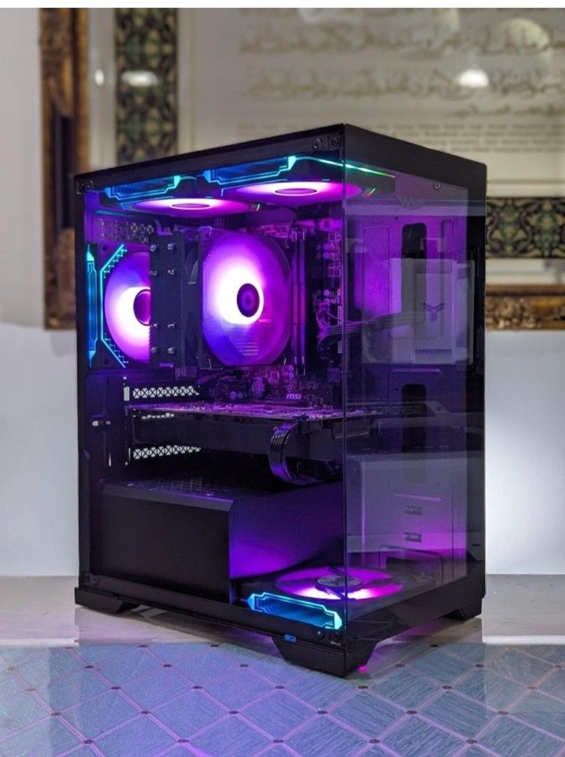 Custom Gaming PC with RGB Lighting65672426710401110