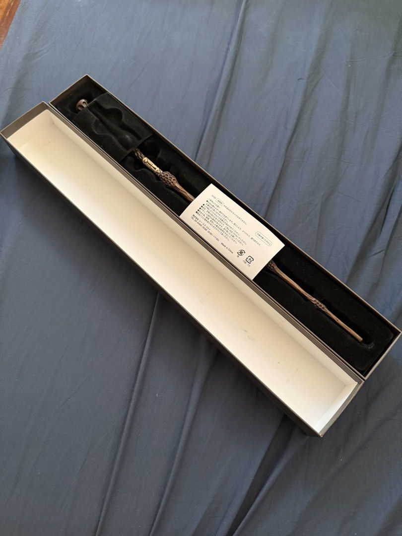 Dumbledore Elder Wand Universal Studios Japan (Category: Western Merchandise) located in Quezon City. Submitted by matthewbarcelona (Listing ID 1424963626, Image 1). Description: Harry Potter Dumbledore Elder Wand Bought from Universal Studios Japan Complete peripherals.