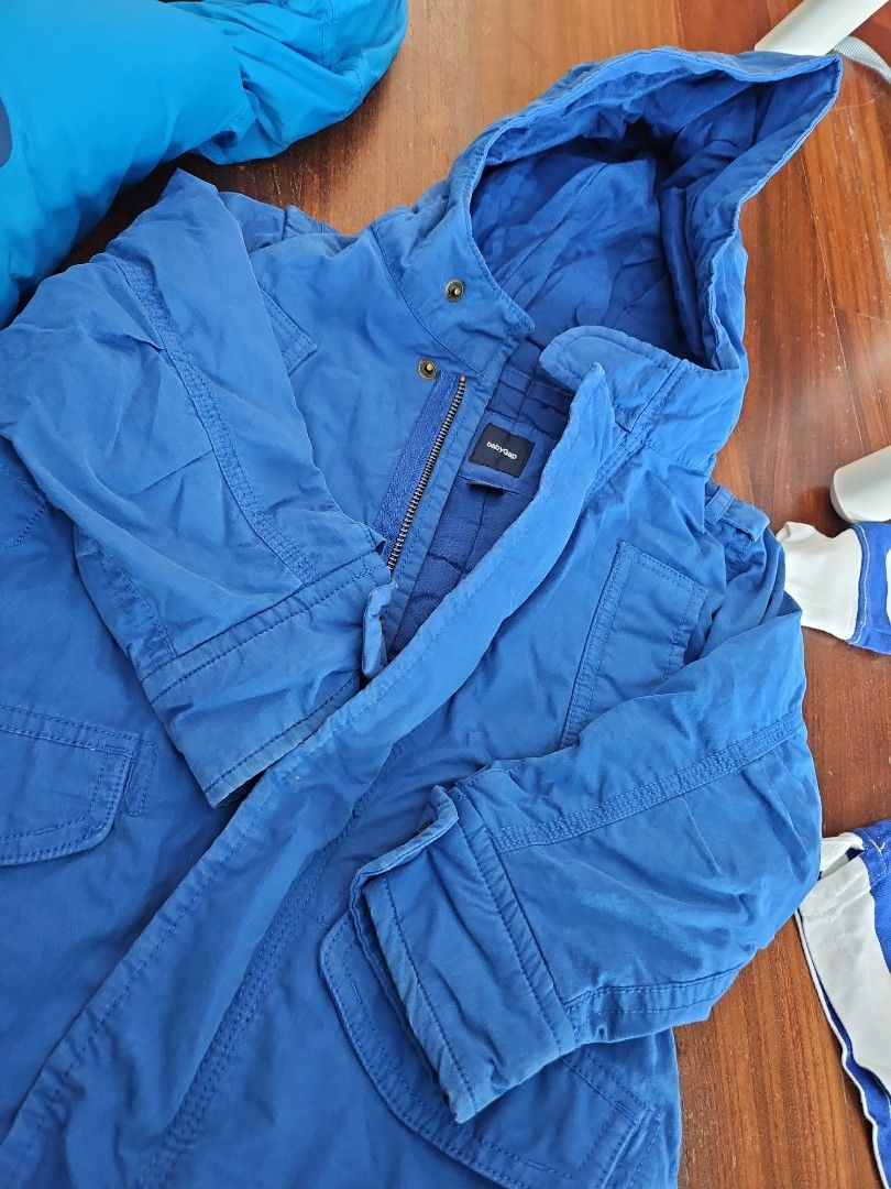 Gap jacket (Category: Babies & Kids Fashion) located in Singapore. Submitted by junlov12345 (Listing ID 1424902892, Image 3). Description: lovely bright blue jacket very comfortable with hardy zips and buttons .