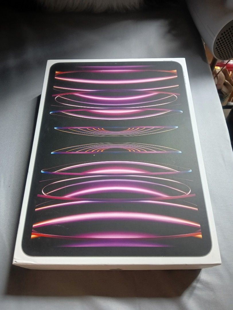 iPad 11 pro box (Category: iPad) located in Makati City. Submitted by maloustuffs_2025 (Listing ID 1424915827, Image 1). Description: Hey there! 👋 Selling this iPad 11 Pro box. The box itself looks sleek and clean, perfect if you're looking to complete your iPad setup or just need a replacement box. Meetups are available at Ayala Triangle Park and SM Makati. Hit me up if you're interested!.
