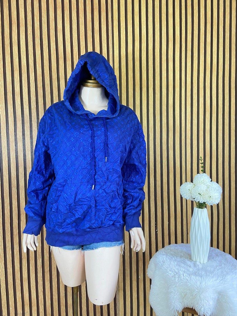 Louis Vuitton Monogram Hoodie (Category: Luxury Apparel) located in Manila. Submitted by phak.thrifts (Listing ID 1424902667, Image 1). Description: Louis Vuitton Size: Medium Excellent condition Minimal flaws Payment: Gcash- 09462053176.