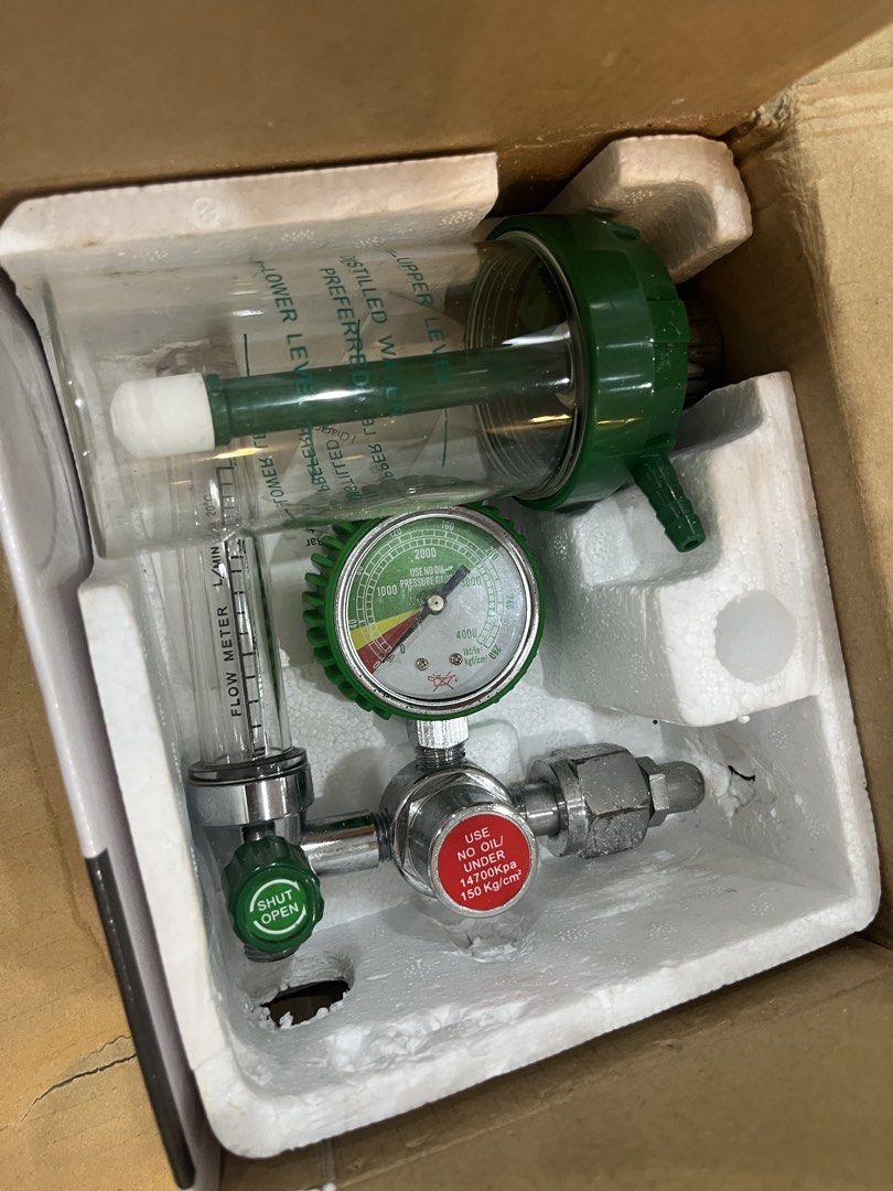 Medical Oxygen Regulator (Category: Medical Supplies & Tools) located in Quezon City. Submitted by lalathebrindle (Listing ID 1424934197, Image 3). Description: Used less than 1 month .
