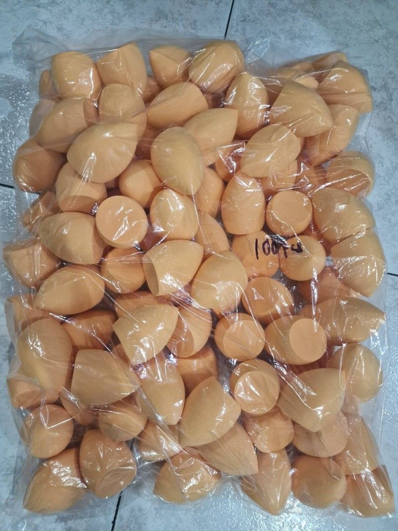 Oblique Make Up Sponge Wholesale (Category: Makeup) located in Quezon City. Submitted by floreskari78555 (Listing ID 1424929801, Image 3). Description: ​🚨 RESTOCK ALERT: Wholesale Oblique Makeup Sponges! 🚨 Hey resellers and beauty entrepreneurs! 💖 Get your hands on our premium oblique sponges. Super soft, bouncy, and expands when wet for that flawless finish. ✨ ​📦 Available for Bulk / Wholesale: ​Minimum Order: 100 pcs ​Maximum Order: 10,000 
