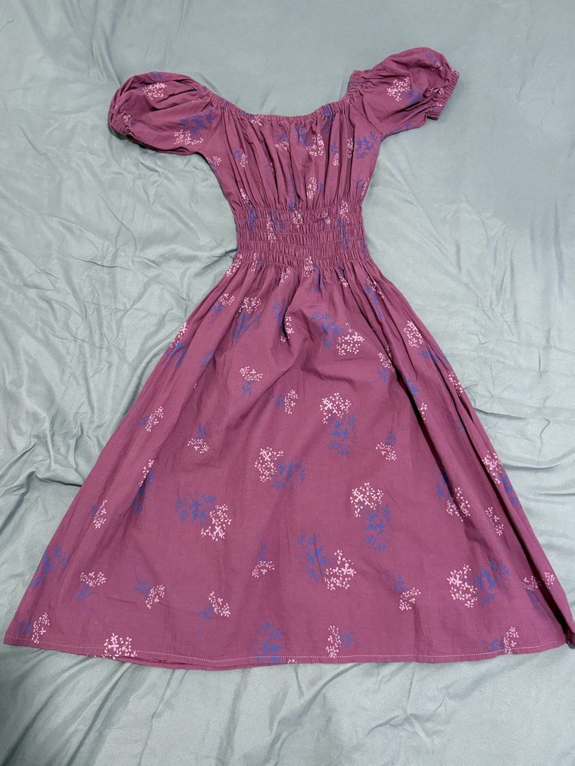 Off-Shoulder Floral Dress (Category: Dresses) located in Mansalay. Submitted by declutterandco (Listing ID 1424885192, Image 2). Description: can fit s-l.