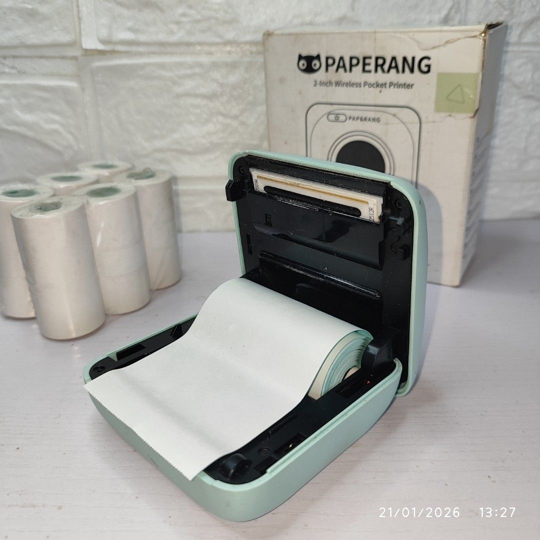 Mini Printer 🖨️ Paperang P1A1 2-inch Wireless Pocket Printer (Category: Printers, Scanners & Copiers) located in Makati City. Submitted by senzuki_thriftshop (Listing ID 1424891001, Image 3). Description: Can print parcel waybill with sticker rolls.