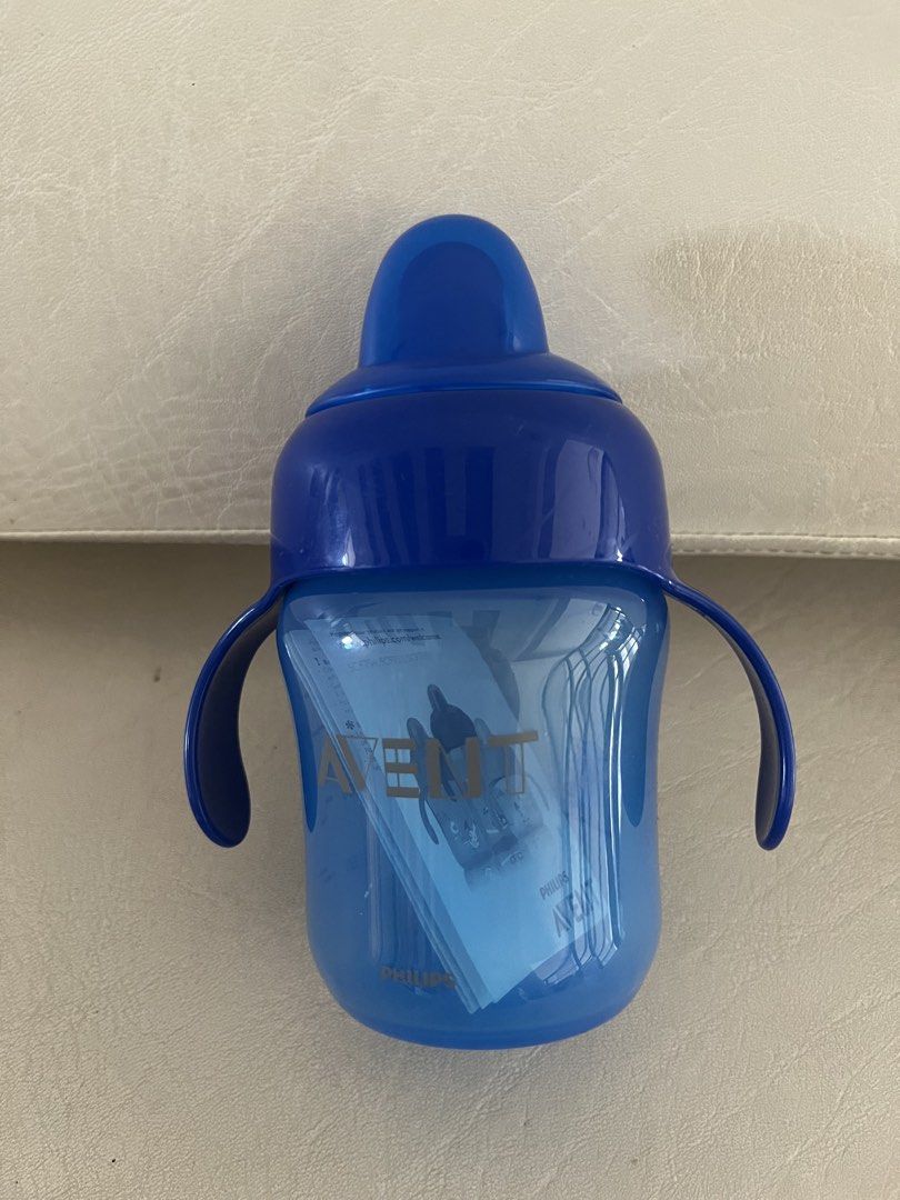 Philips Avent Sippy Cup (Category: Weaning & Toddler Feeding) located in Quezon City. Submitted by joanna_uy (Listing ID 1424895249, Image 1). Description: Original Did not use.