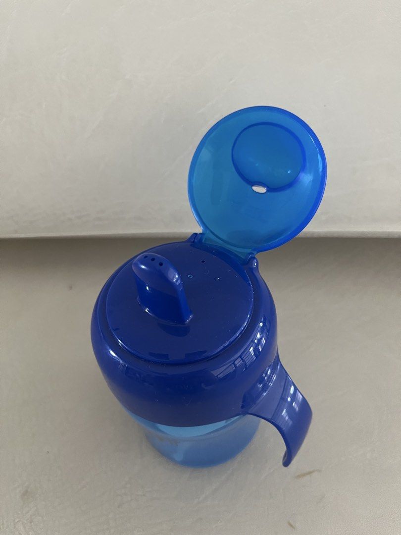 Philips Avent Sippy Cup (Category: Weaning & Toddler Feeding) located in Quezon City. Submitted by joanna_uy (Listing ID 1424895249, Image 3). Description: Original Did not use.