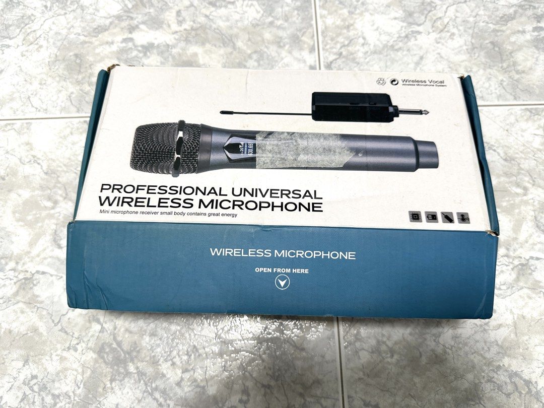 Professional Universal Wireless Microphone - New